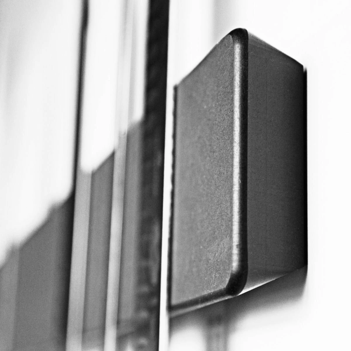 Epicurean 15" × 2.5" Magnetic Knife Holder | Slate 5 Epicurean 15" × 2.5" Magnetic Knife Holder | Slate - Image 3