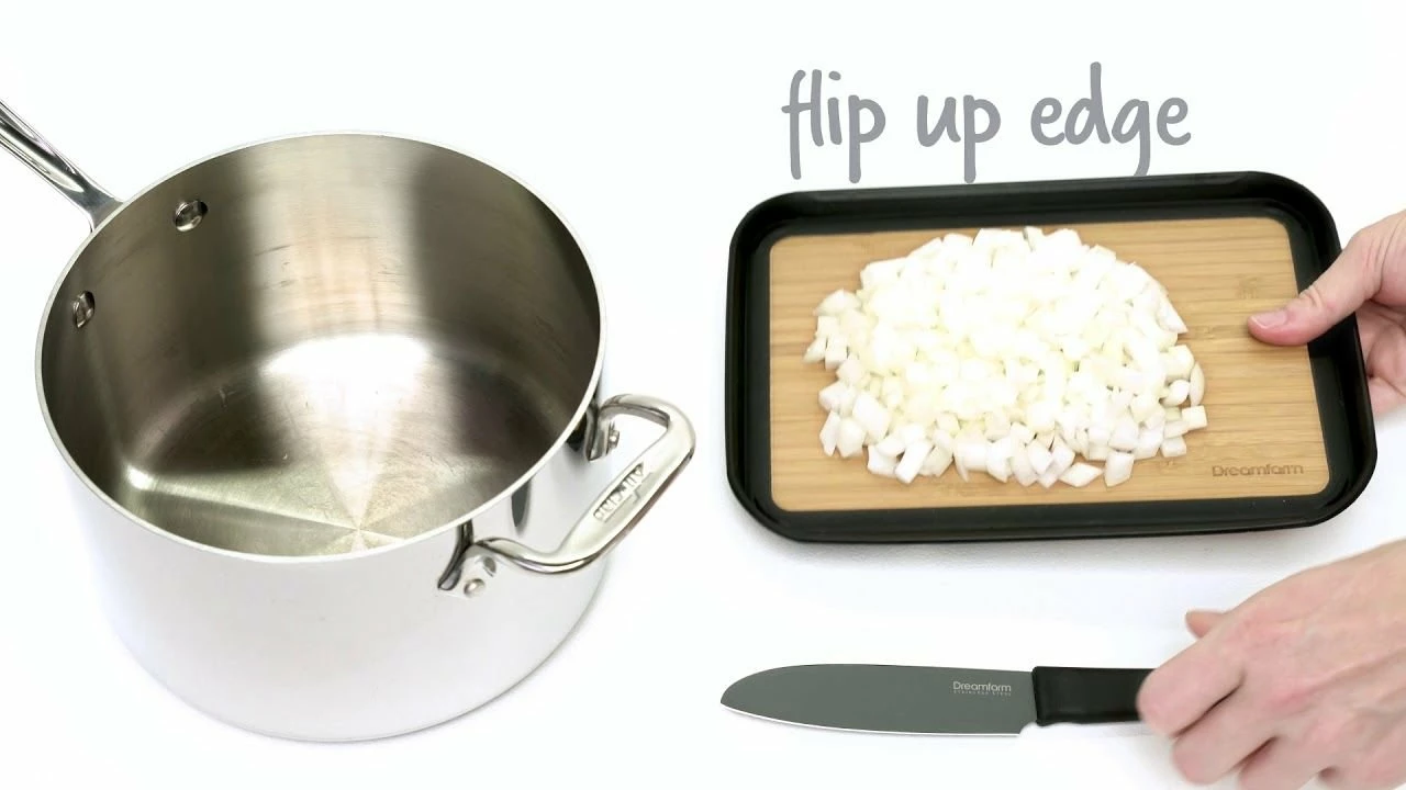 Dreamfarm Fledge Bamboo Cutting Board | Set Of 2 7 Dreamfarm Fledge Bamboo Cutting Board | Set Of 2 - Image 5