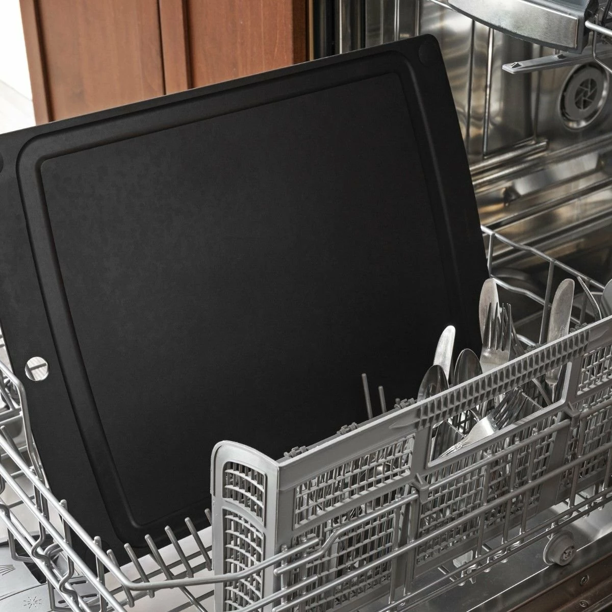 Epicurean All-in-One Series Cutting Board 19.5" × 14.5" | Slate/Black 5 Epicurean All-in-One Series Cutting Board 19.5" × 14.5" | Slate/Black - Image 3