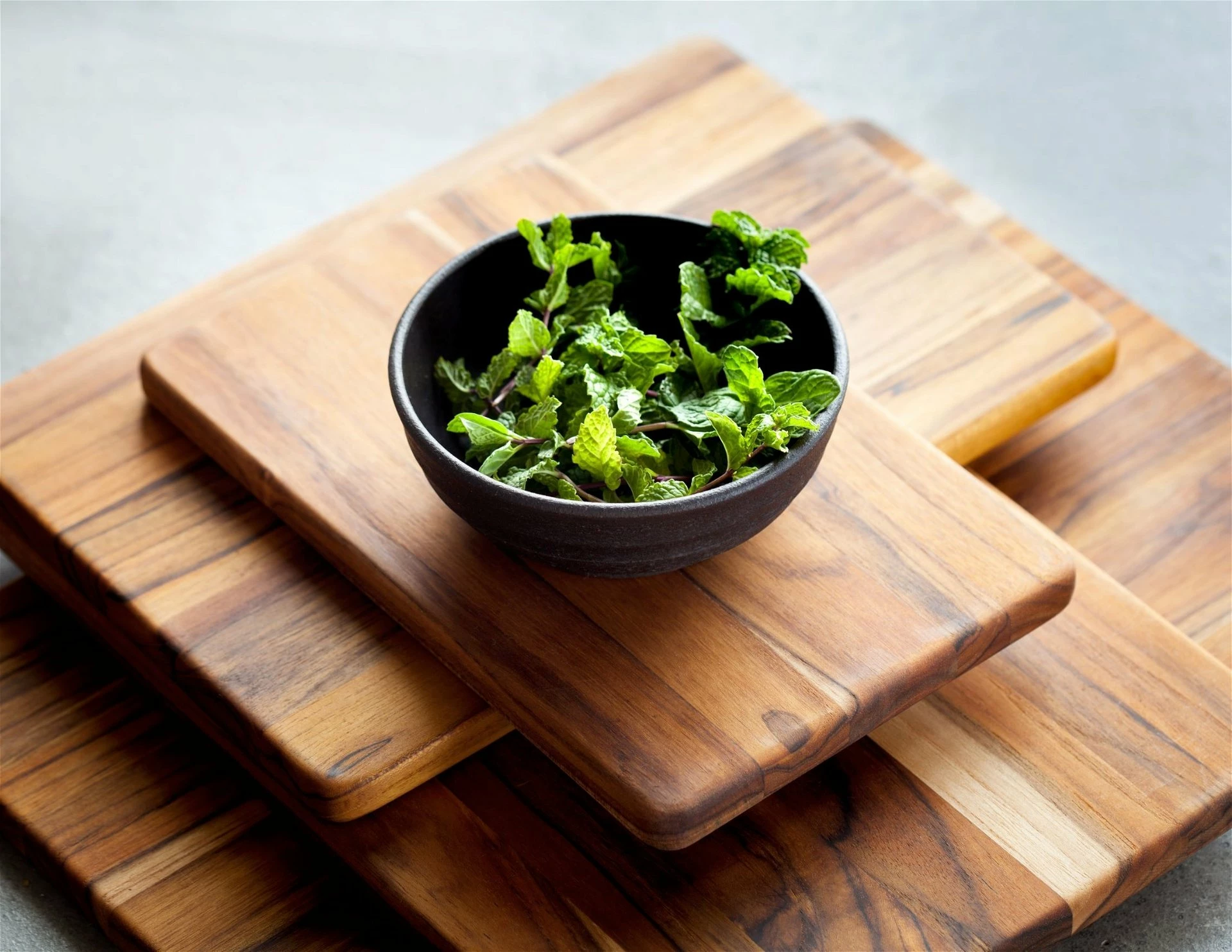 TeakHaus Edge Grain Cutting/Serving Board (Rectangle) | 13.75" X 9.5" X 0.55" 6 TeakHaus Edge Grain Cutting/Serving Board (Rectangle) | 13.75" X 9.5" X 0.55" - Image 4